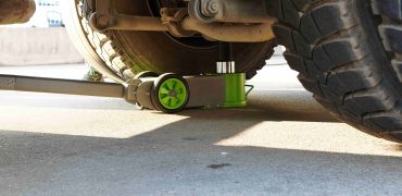 INTEC_Sollevatore elettroidraulico_in uso